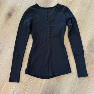 Lululemon Close Call Henley Long Sleeve, Size 2